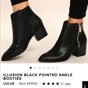NWOT LULUs Black Booties